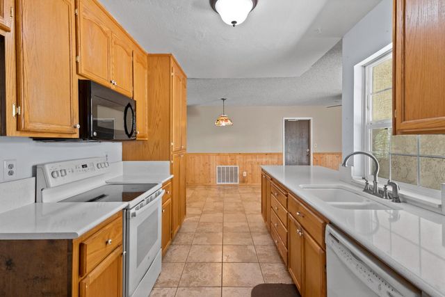 986 Pebble Way, Manteca, CA 95336