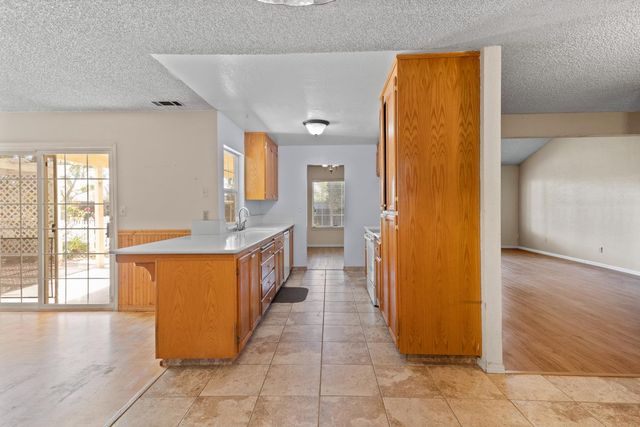 986 Pebble Way, Manteca, CA 95336