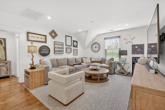 3733 Granny White Pike, Nashville, TN 37204