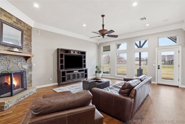 18005 S 71st East Avenue, Bixby, OK 74008