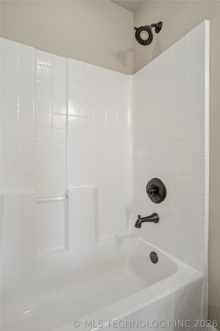 18005 S 71st East Avenue, Bixby, OK 74008