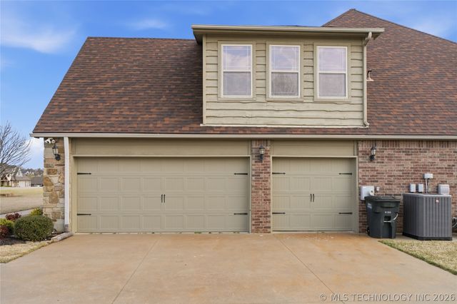 18005 W 71st East Avenue, Bixby, OK 74008