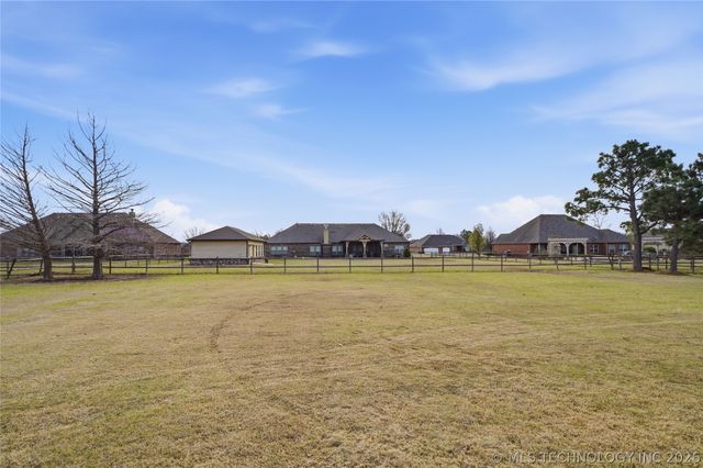 18005 W 71st East Avenue, Bixby, OK 74008