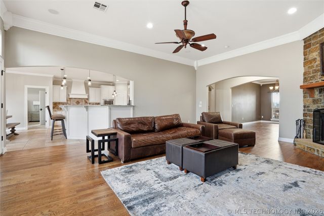 18005 S 71st East Avenue, Bixby, OK 74008