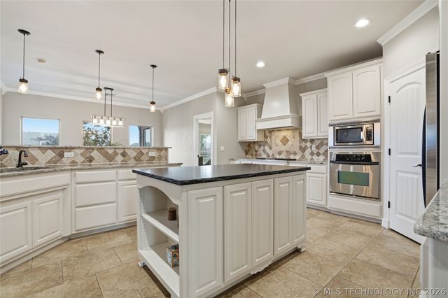 18005 S 71st East Avenue, Bixby, OK 74008