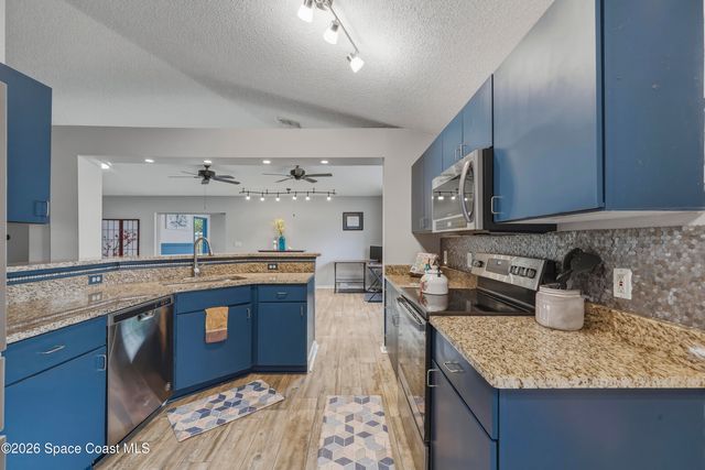 2124 Spring Creek Circle NE, Palm Bay, FL 32905