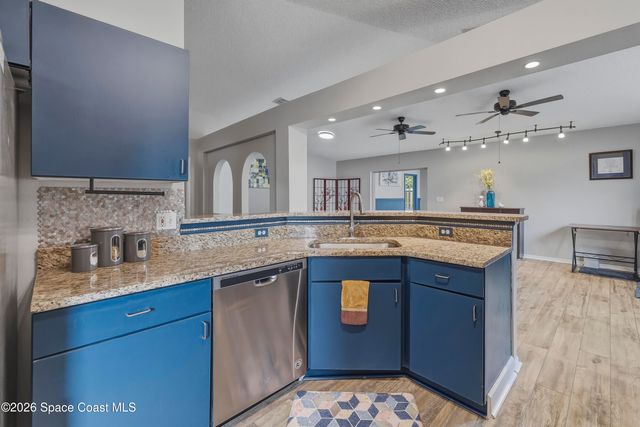 2124 Spring Creek Circle NE, Palm Bay, FL 32905