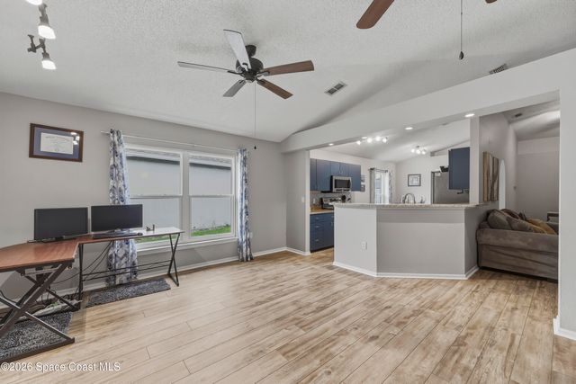 2124 Spring Creek Circle NE, Palm Bay, FL 32905