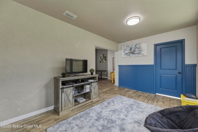 2124 Spring Creek Circle NE, Palm Bay, FL 32905