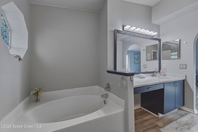 2124 Spring Creek Circle NE, Palm Bay, FL 32905