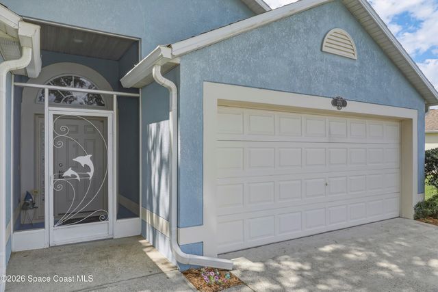 2124 Spring Creek Circle NE, Palm Bay, FL 32905