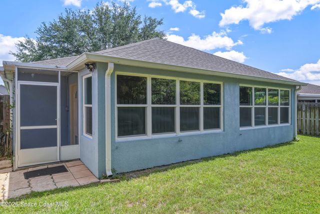 2124 Spring Creek Circle NE, Palm Bay, FL 32905