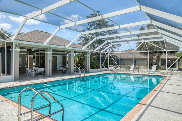 2124 Spring Creek Circle NE, Palm Bay, FL 32905