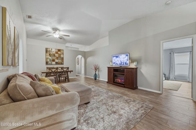 2124 Spring Creek Circle NE, Palm Bay, FL 32905