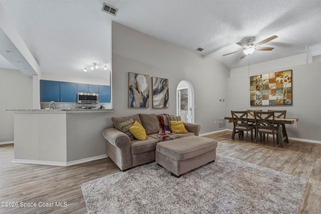 2124 Spring Creek Circle NE, Palm Bay, FL 32905