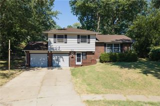 3217 Westwood Court, Topeka, KS 66614