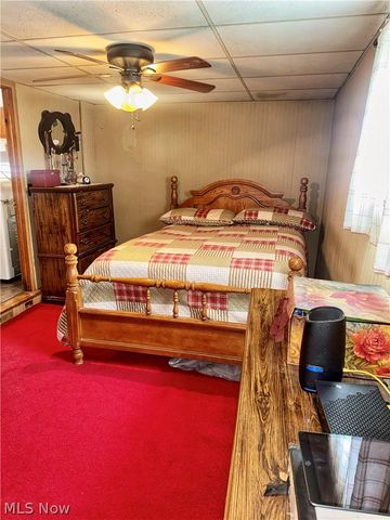 8090 Maple Street SW, Sherrodsville, OH 44675