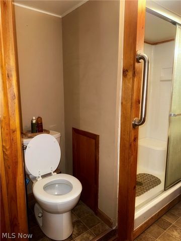 8090 Maple Street SW, Sherrodsville, OH 44675