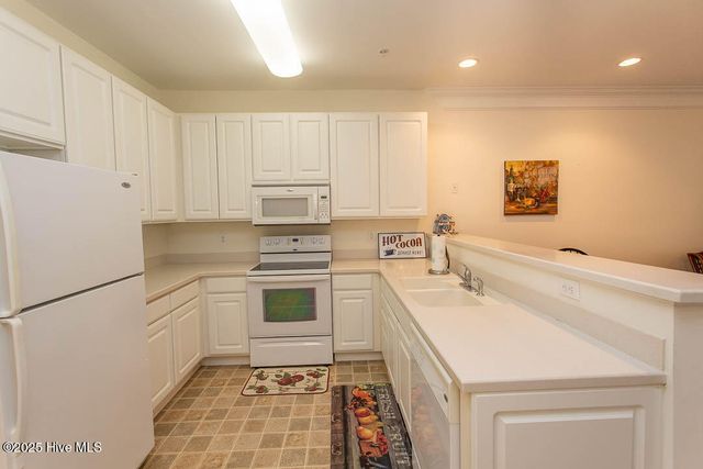 395 S Crow Creek Drive NW Unit 1401, Calabash, NC 28467