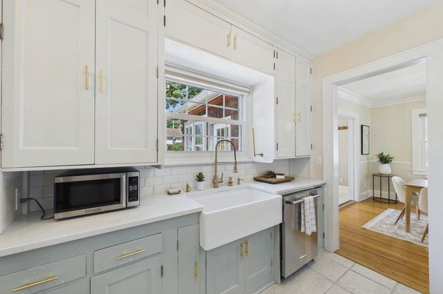 2019 Palace Avenue, Saint Paul, MN 55105