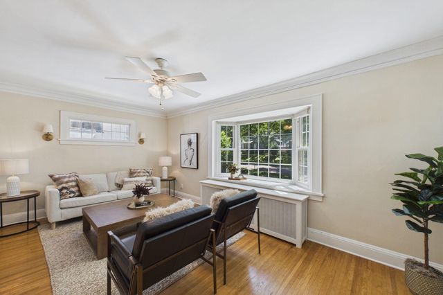 2019 Palace Avenue, Saint Paul, MN 55105