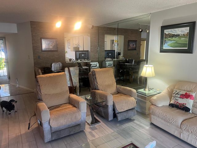 2208 S Cypress Bend Drive 106, Pompano Beach, FL 33069