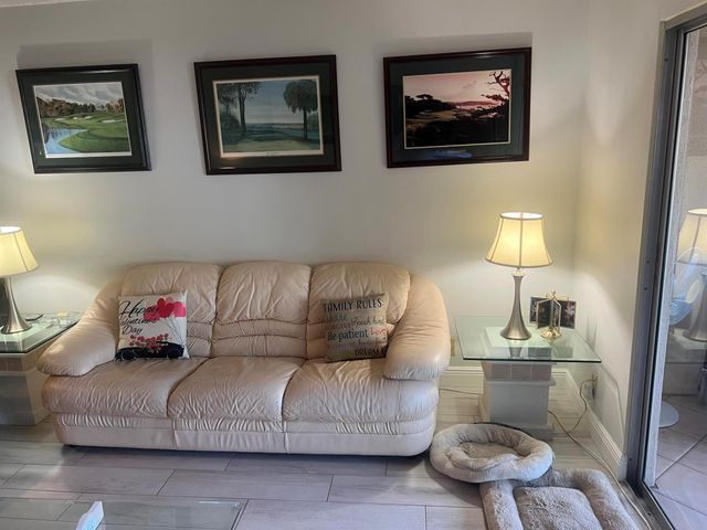 2208 S Cypress Bend Drive 106, Pompano Beach, FL 33069