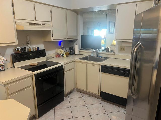 2208 S Cypress Bend Drive 106, Pompano Beach, FL 33069