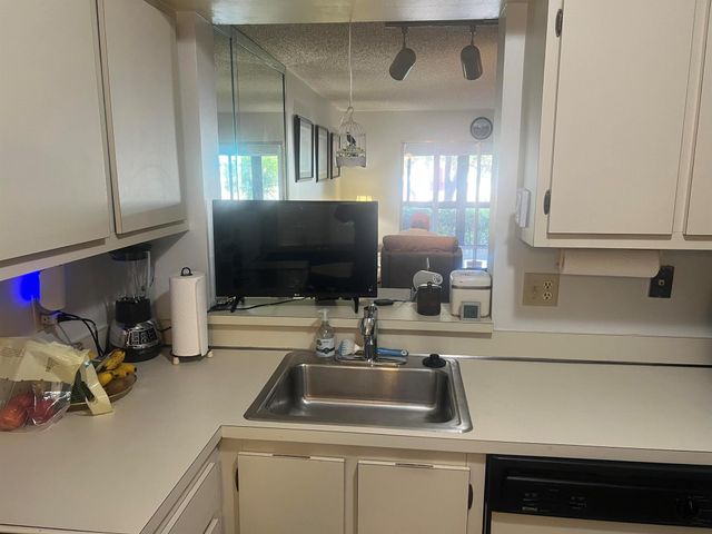 2208 S Cypress Bend Drive 106, Pompano Beach, FL 33069