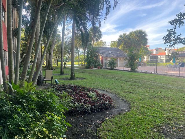 2208 S Cypress Bend Drive 106, Pompano Beach, FL 33069