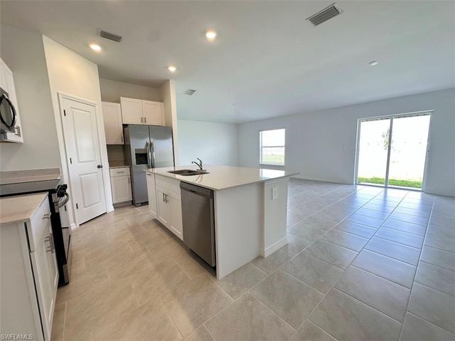 17669 Paradiso WAY, North Fort Myers, FL 33917
