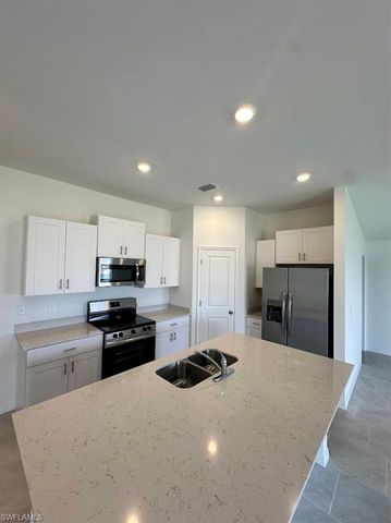 17669 Paradiso WAY, North Fort Myers, FL 33917