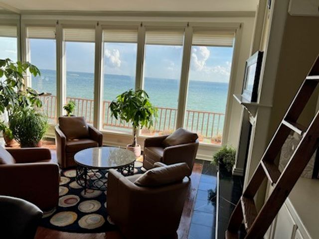 4454 Ocean Dr 4, Corpus Christi, TX 78412
