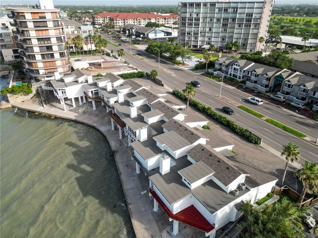 4454 Ocean Dr 4, Corpus Christi, TX 78412