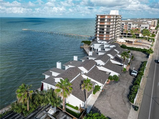 4454 Ocean Dr 4, Corpus Christi, TX 78412