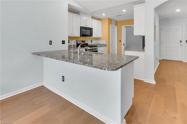 227 Kendall Drive, Winston-salem, NC 27107