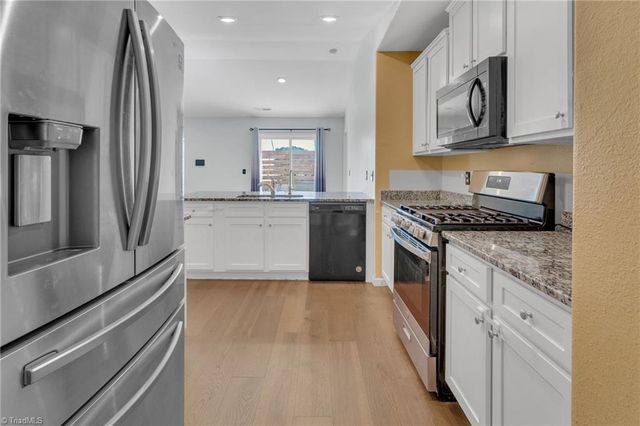 227 Kendall Drive, Winston-salem, NC 27107