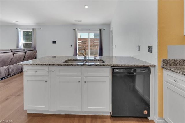 227 Kendall Drive, Winston-salem, NC 27107