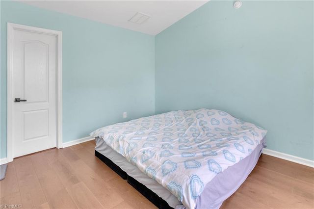 227 Kendall Drive, Winston-salem, NC 27107