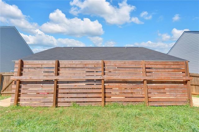227 Kendall Drive, Winston-salem, NC 27107