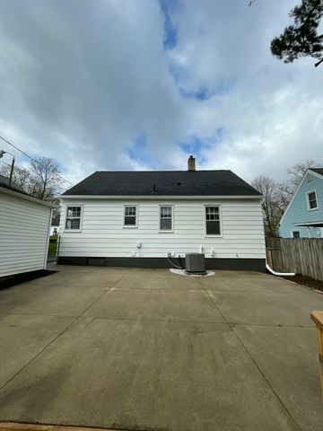 136 Wiltshire Avenue, Battle Creek, MI 49015