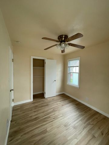 136 Wiltshire Avenue, Battle Creek, MI 49015