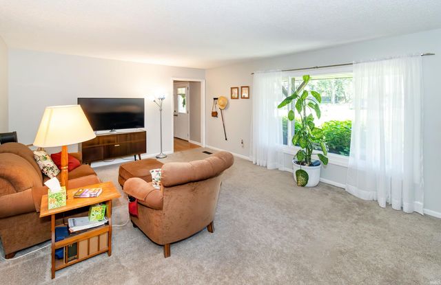 8033 Marywood Drive, Newburgh, IN 47630