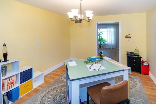 8033 Marywood Drive, Newburgh, IN 47630