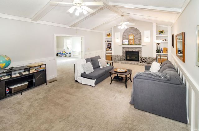 8033 Marywood Drive, Newburgh, IN 47630