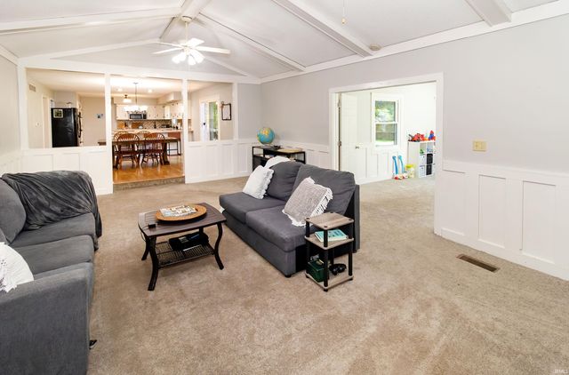 8033 Marywood Drive, Newburgh, IN 47630