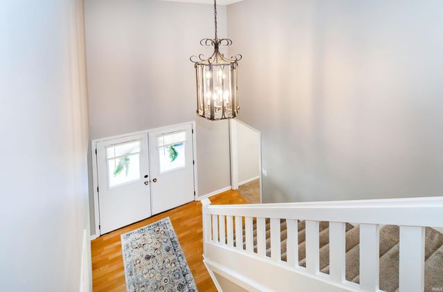8033 Marywood Drive, Newburgh, IN 47630