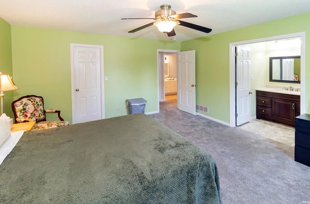 8033 Marywood Drive, Newburgh, IN 47630