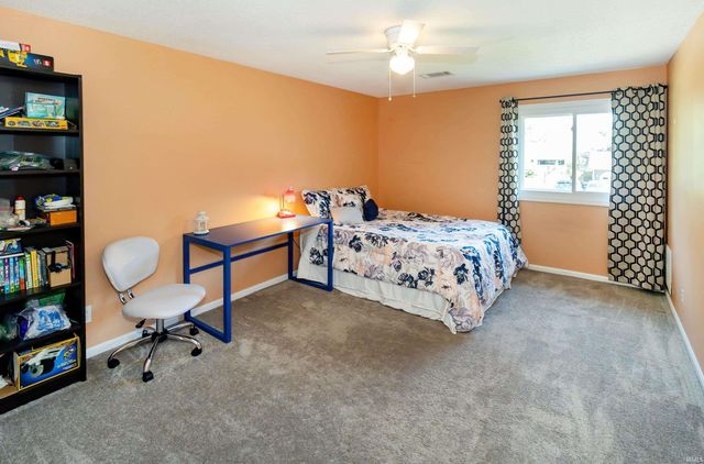 8033 Marywood Drive, Newburgh, IN 47630