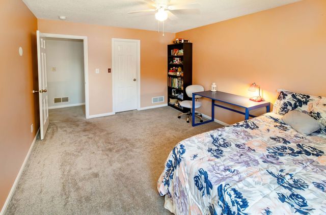 8033 Marywood Drive, Newburgh, IN 47630